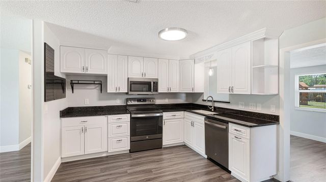 2237 LOCKWOOD MEADOWS CIRCLE, Sarasota, FL 34234