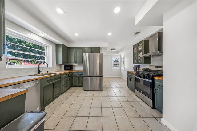 9684 Sharon, Riverside, CA 92503