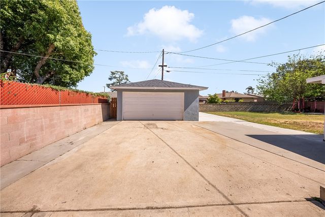 9684 Sharon, Riverside, CA 92503