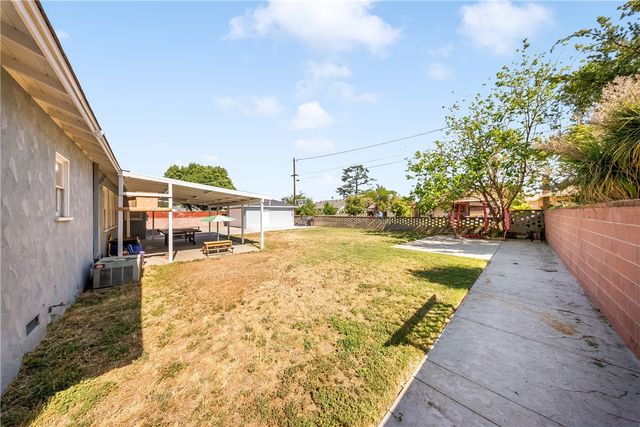 9684 Sharon, Riverside, CA 92503