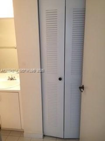 80 S Shore Dr 505, Miami Beach, FL 33141