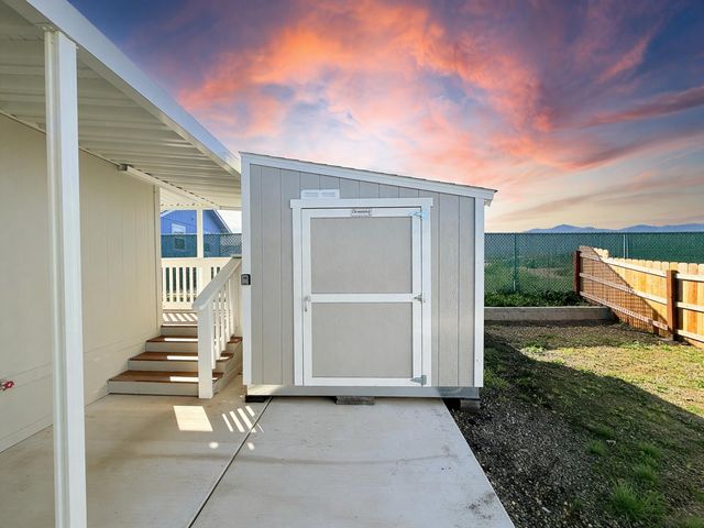 3966 S Pacific Highway 81, Medford, OR 97501