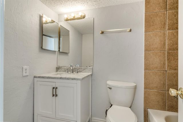4044 Buena Vista Street 206, Dallas, TX 75204