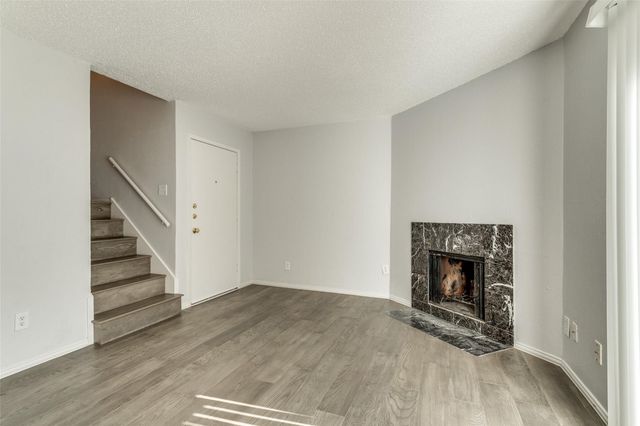 4044 Buena Vista Street 206, Dallas, TX 75204
