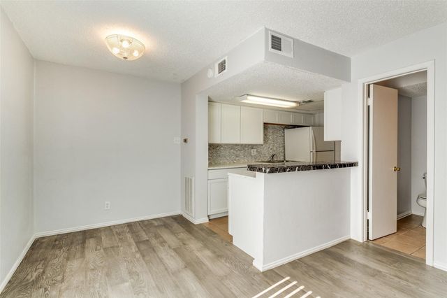 4044 Buena Vista Street 206, Dallas, TX 75204