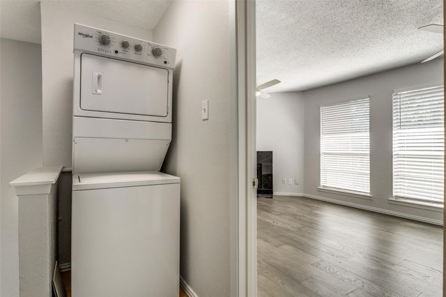 4044 Buena Vista Street 206, Dallas, TX 75204