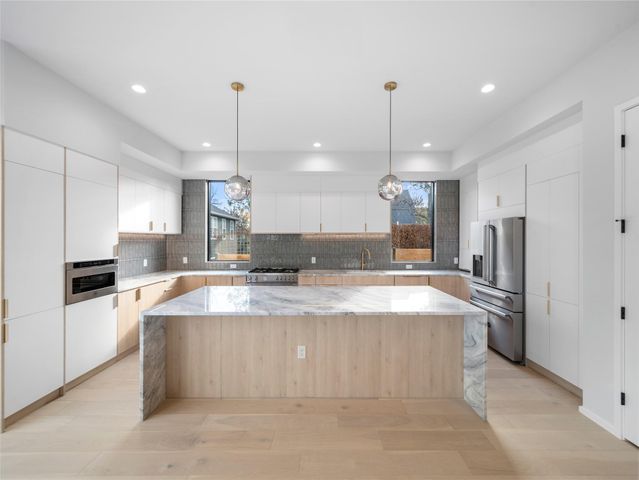 2107 Brackenridge ST 2, Austin, TX 78704