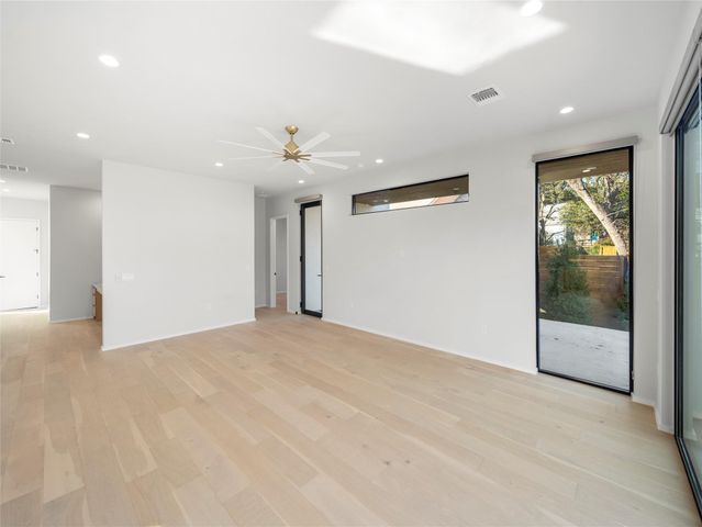 2107 Brackenridge ST 2, Austin, TX 78704