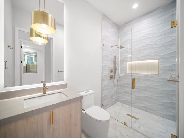 2107 Brackenridge ST 2, Austin, TX 78704