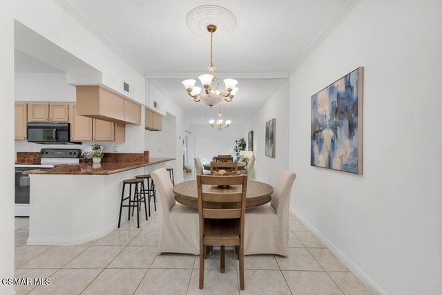 640 Indian Oak Lane 106, Oak Park, CA 91377