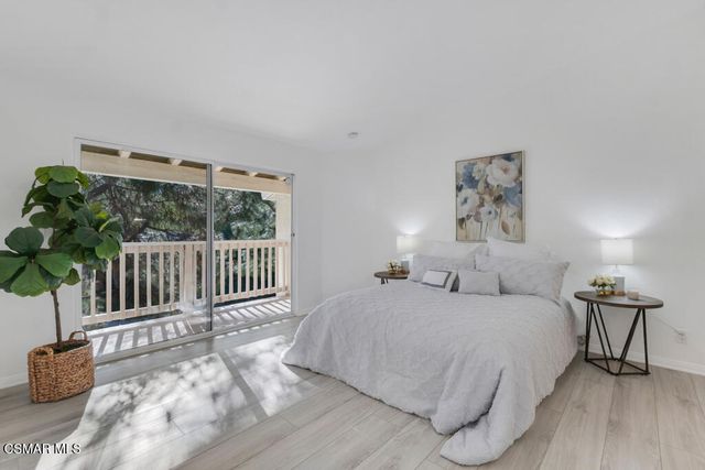 640 Indian Oak Lane 106, Oak Park, CA 91377