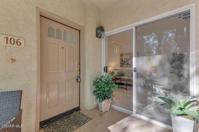 640 Indian Oak Lane 106, Oak Park, CA 91377