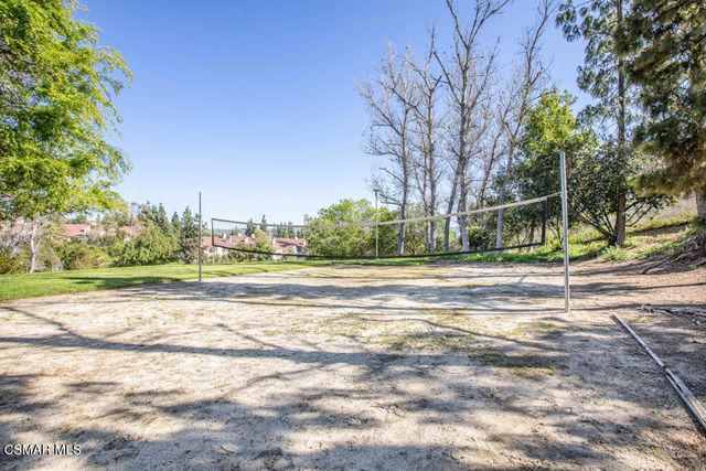 640 Indian Oak Lane 106, Oak Park, CA 91377