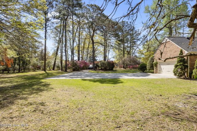 904 Hidden Drive, New Bern, NC 28562