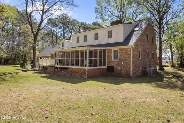 904 Hidden Drive, New Bern, NC 28562