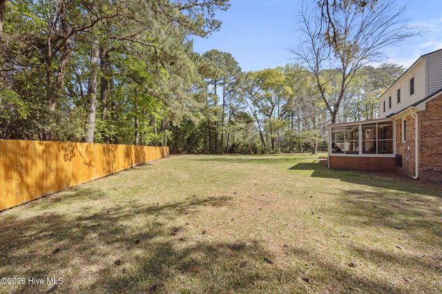 904 Hidden Drive, New Bern, NC 28562