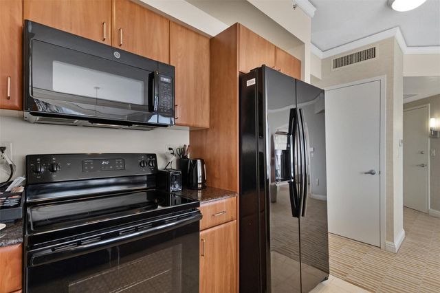 18001 Collins Avenue 2614, Sunny Isles Beach, FL 33160