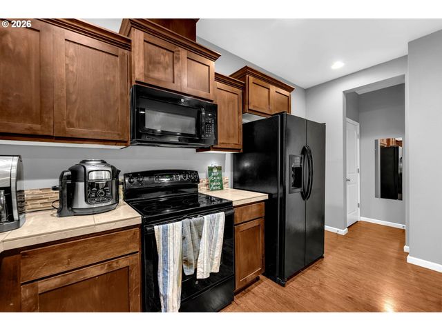 308 Ne NEWHOUSE Rd, Vancouver, WA 98663