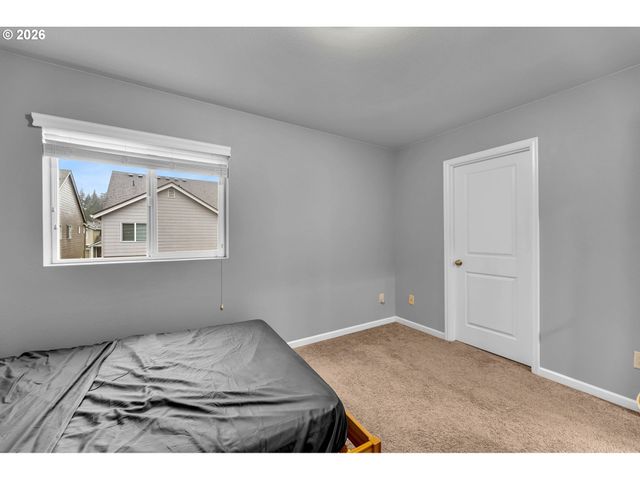 308 Ne NEWHOUSE Rd, Vancouver, WA 98663