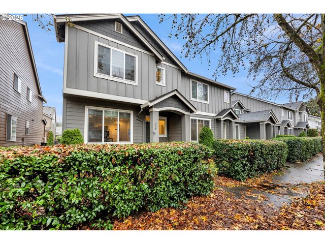 308 Ne NEWHOUSE Rd, Vancouver, WA 98663