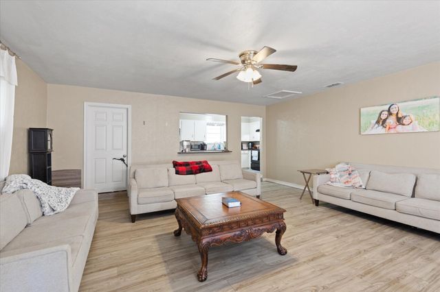 312 Solti Dr, Longview, TX 75605