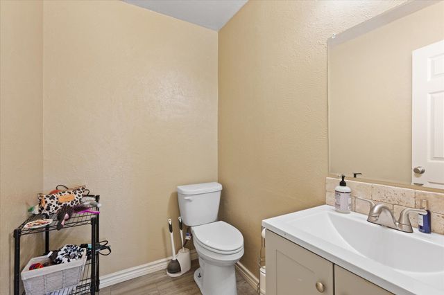 312 Solti Dr, Longview, TX 75605