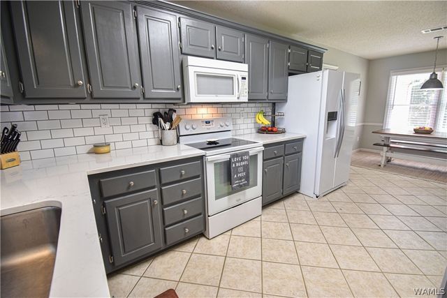 6127 Hibiscus, Northport, AL 35473