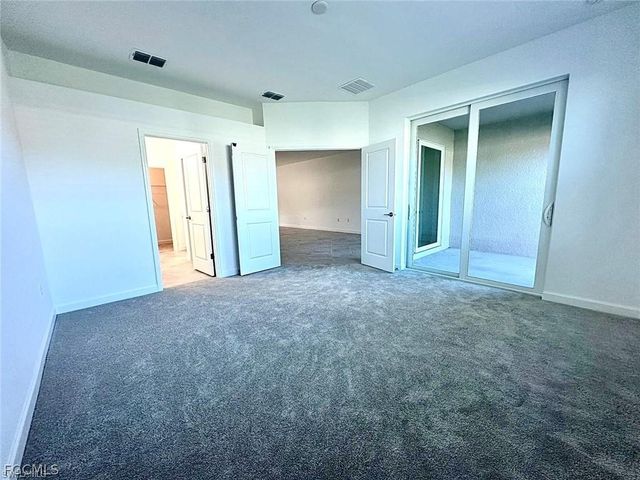 9083 Leatherwood LOOP, Lehigh Acres, FL 33936