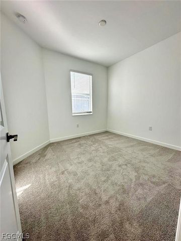 9083 Leatherwood LOOP, Lehigh Acres, FL 33936