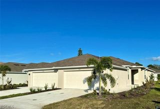 9083 Leatherwood LOOP, Lehigh Acres, FL 33936