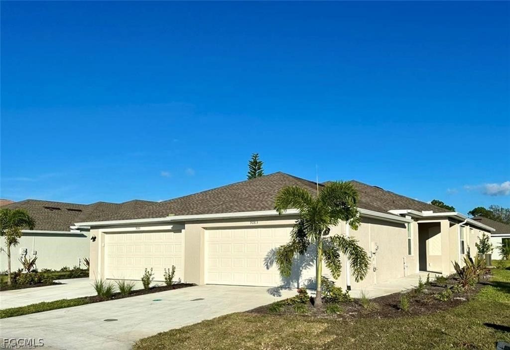 9083 Leatherwood LOOP, Lehigh Acres, FL 33936