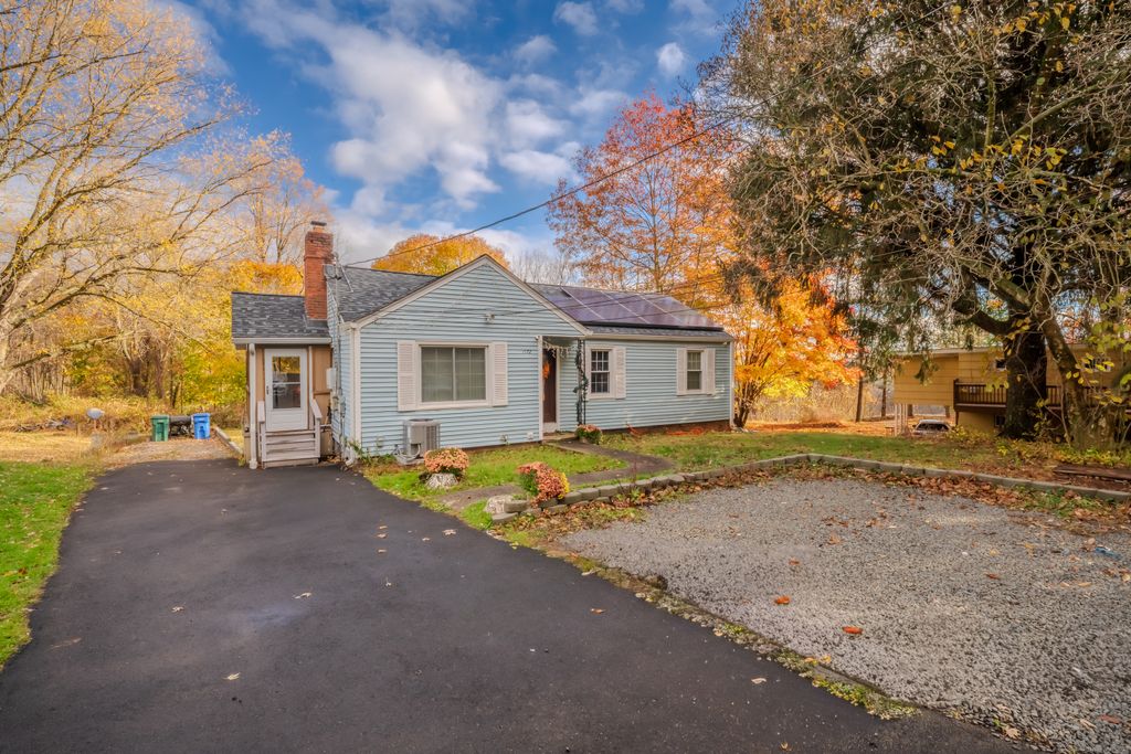 1172 Wintergreen Avenue, Hamden, CT 06514