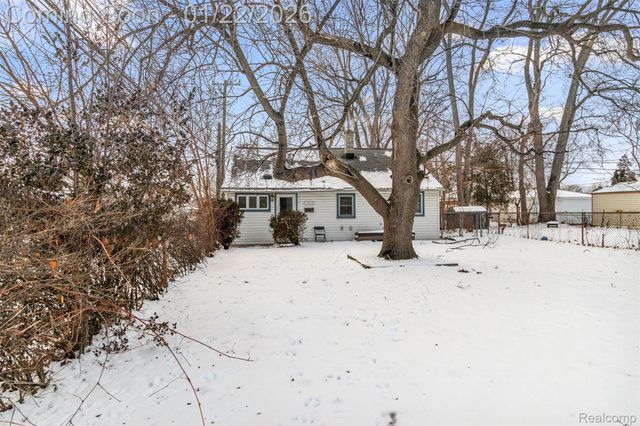 5903 N Silvery Lane, Dearborn Heights, MI 48127