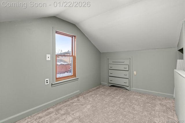 5903 N Silvery Lane, Dearborn Heights, MI 48127