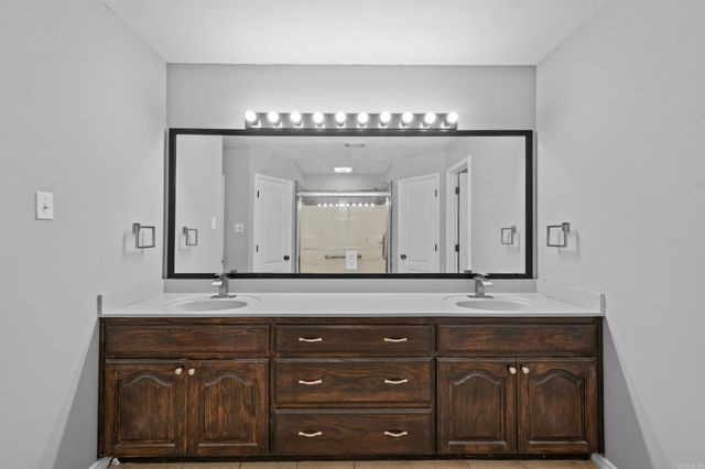 2125 Maplewood Drive, Conway, AR 72032