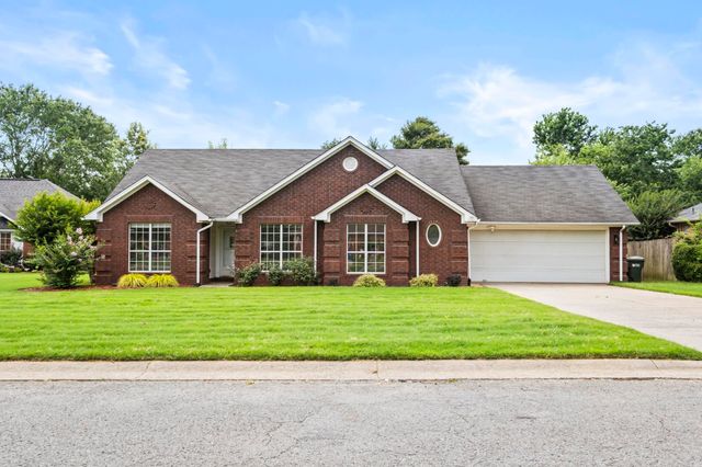 2125 Maplewood Drive, Conway, AR 72032