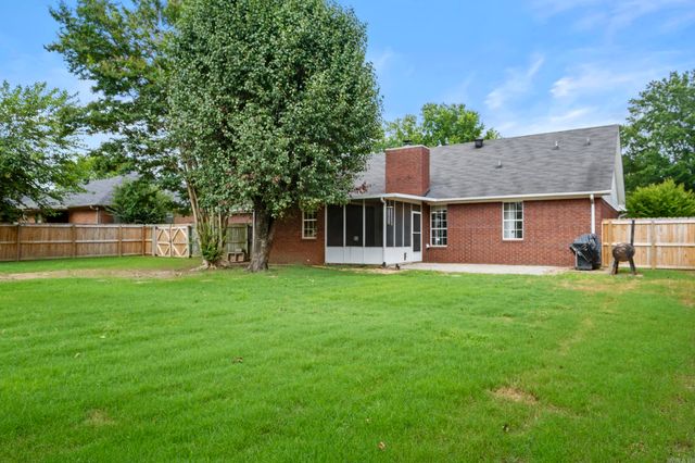2125 Maplewood Drive, Conway, AR 72032