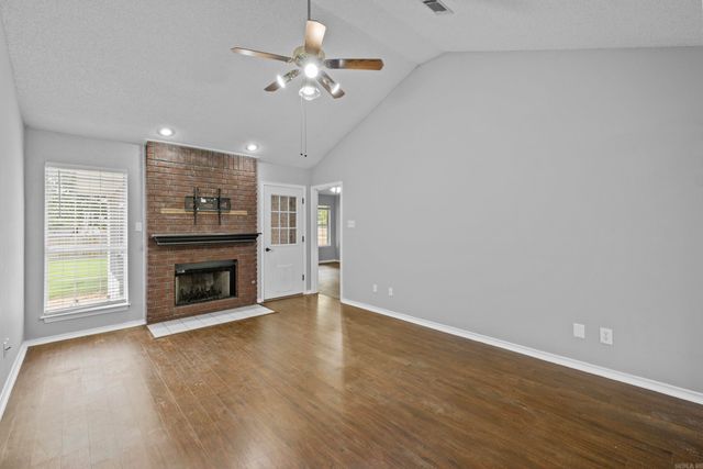 2125 Maplewood Drive, Conway, AR 72032