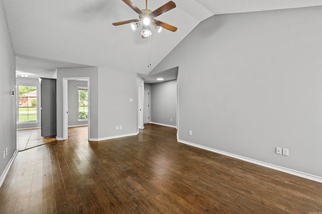 2125 Maplewood Drive, Conway, AR 72032