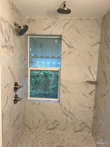 911 W Government St, Pensacola, FL 32502