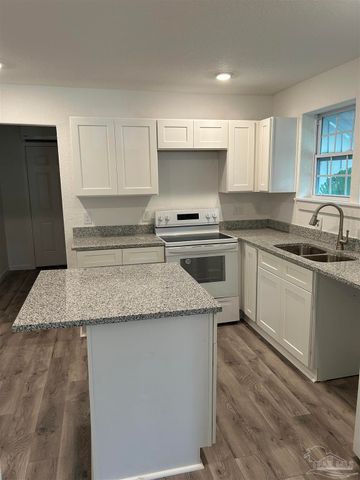 911 W Government St, Pensacola, FL 32502