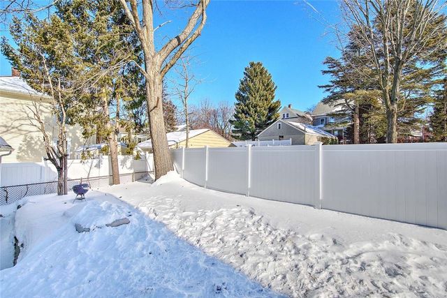 17 Pidge Avenue 2, Pawtucket, RI 02906