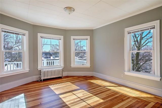 17 Pidge Avenue 2, Pawtucket, RI 02906