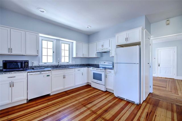 17 Pidge Avenue 2, Pawtucket, RI 02906