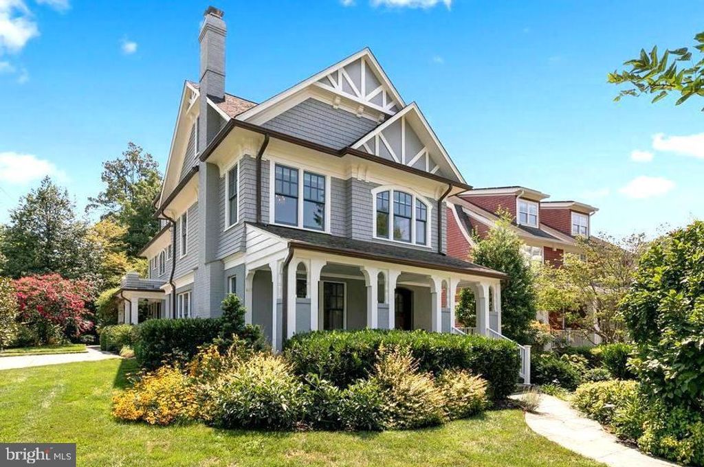 4400 ELM ST, Chevy Chase, MD 20815