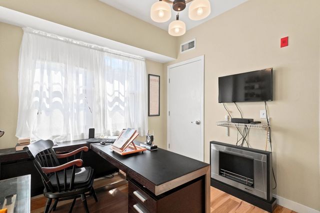 550 Pleasant St 201, Winthrop, MA 02152