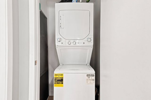 550 Pleasant St 201, Winthrop, MA 02152