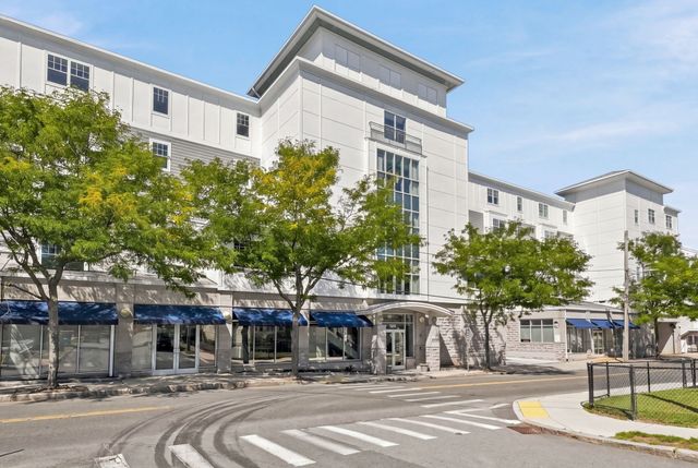 550 Pleasant St 201, Winthrop, MA 02152