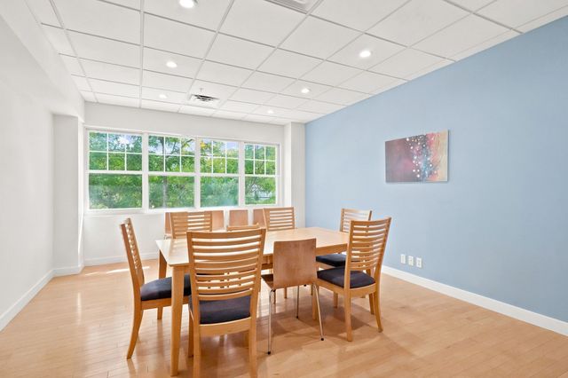 550 Pleasant St 201, Winthrop, MA 02152