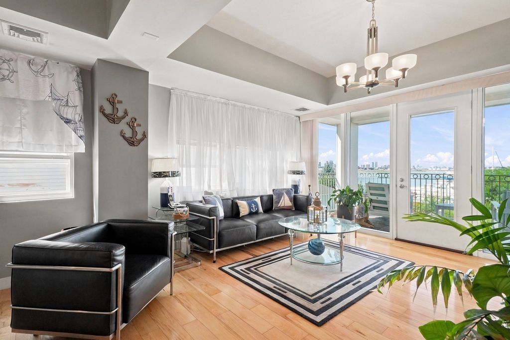 550 Pleasant St 201, Winthrop, MA 02152